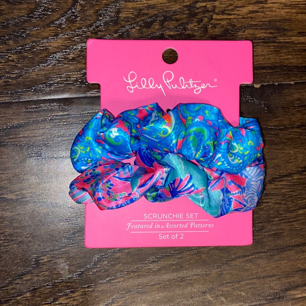 NWT Lilly Pulitzer Scrunchie Set of 2